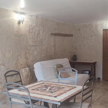 Gite Cosy, Sur Jardin, Terrasse Privee, Parking Au Calme En Rdc Gemozac ภายนอก รูปภาพ
