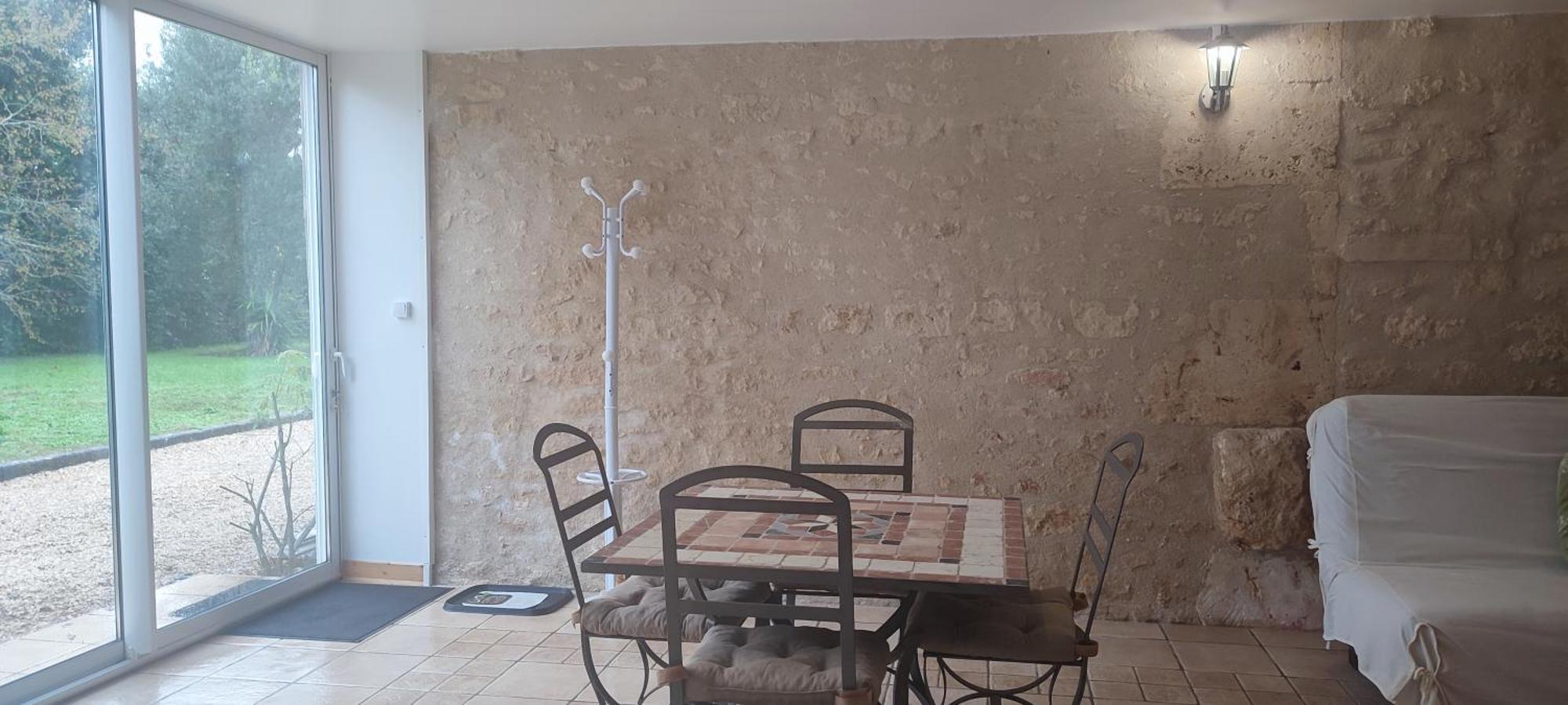 Gite Cosy, Sur Jardin, Terrasse Privee, Parking Au Calme En Rdc Gemozac ภายนอก รูปภาพ