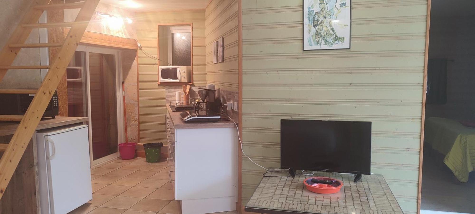 Gite Cosy, Sur Jardin, Terrasse Privee, Parking Au Calme En Rdc Gemozac ภายนอก รูปภาพ
